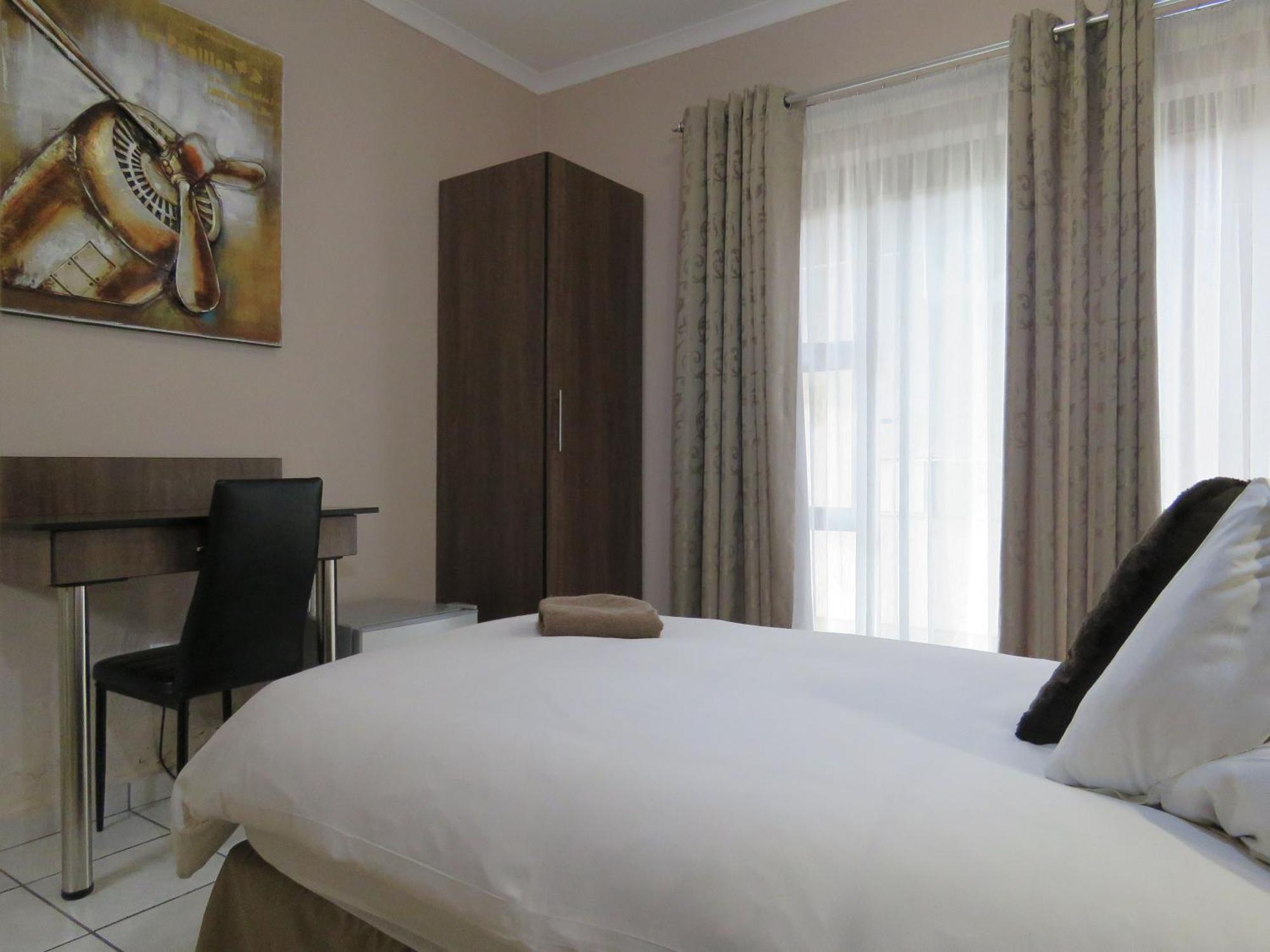 Andante Guesthouse Klerksdorp Εξωτερικό φωτογραφία